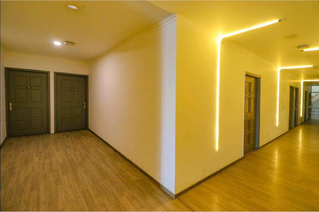 ניו דלהי Fabhotel Chattarpur Enclave מראה חיצוני תמונה